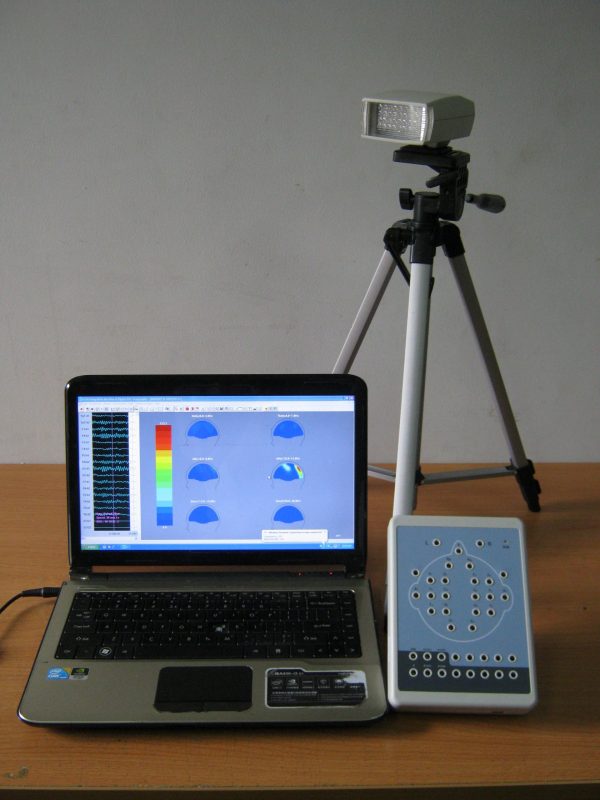 máy điện não Kt88