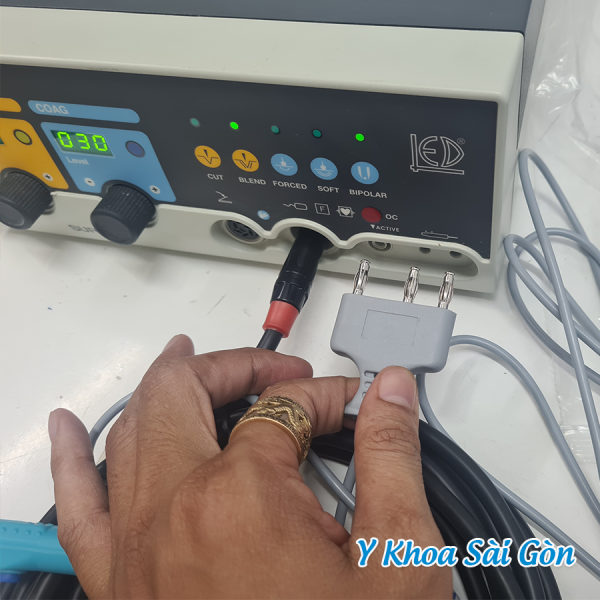 tay dao đơn cực surtron 120